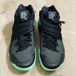 Nike Kyrie 2 Green Glow Men’s basketball shoes